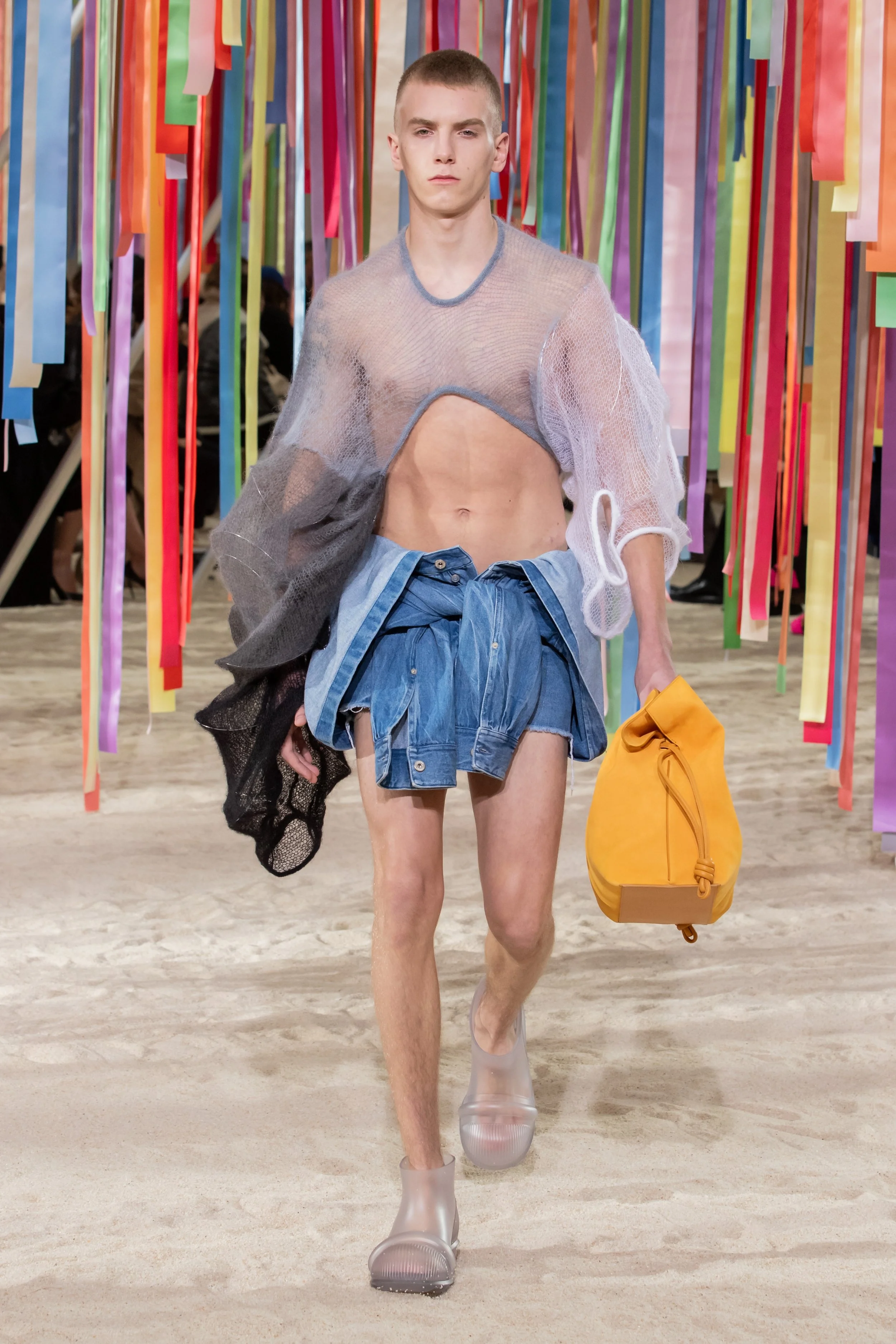 Loewe AW22: Camp amongst the Metaverse. — Perfect˙